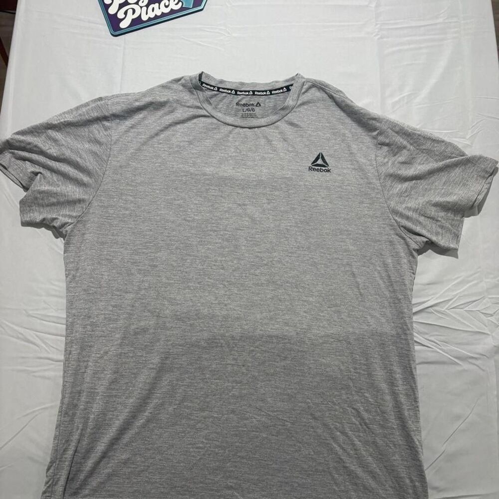 Reebok Men's Grey T-shirt